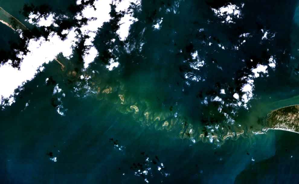 アダムスブリッジの衛星写真